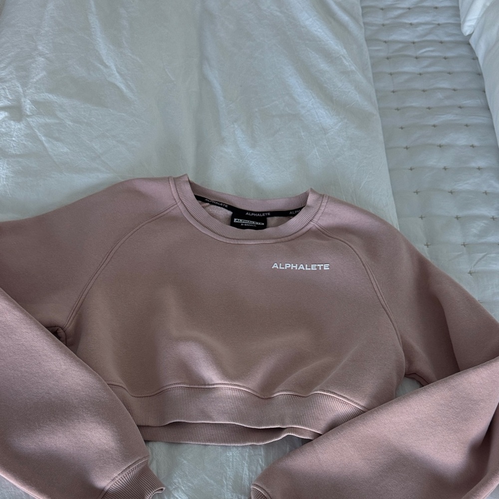 Alphalete Women's blush pink Sweatshirt